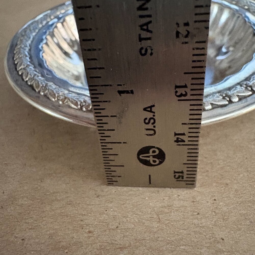 Vintage Lipman Bros Sterling set of 4 small finger/nut dishes - Picture 10 of 11